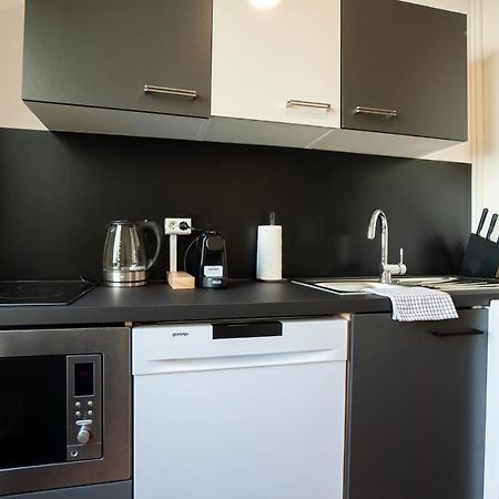 A Spacious 3-Bedroom Apartment With King-Size Beds Is Located Within 5 Minute'S Walk From The Prater Wien Exterior foto