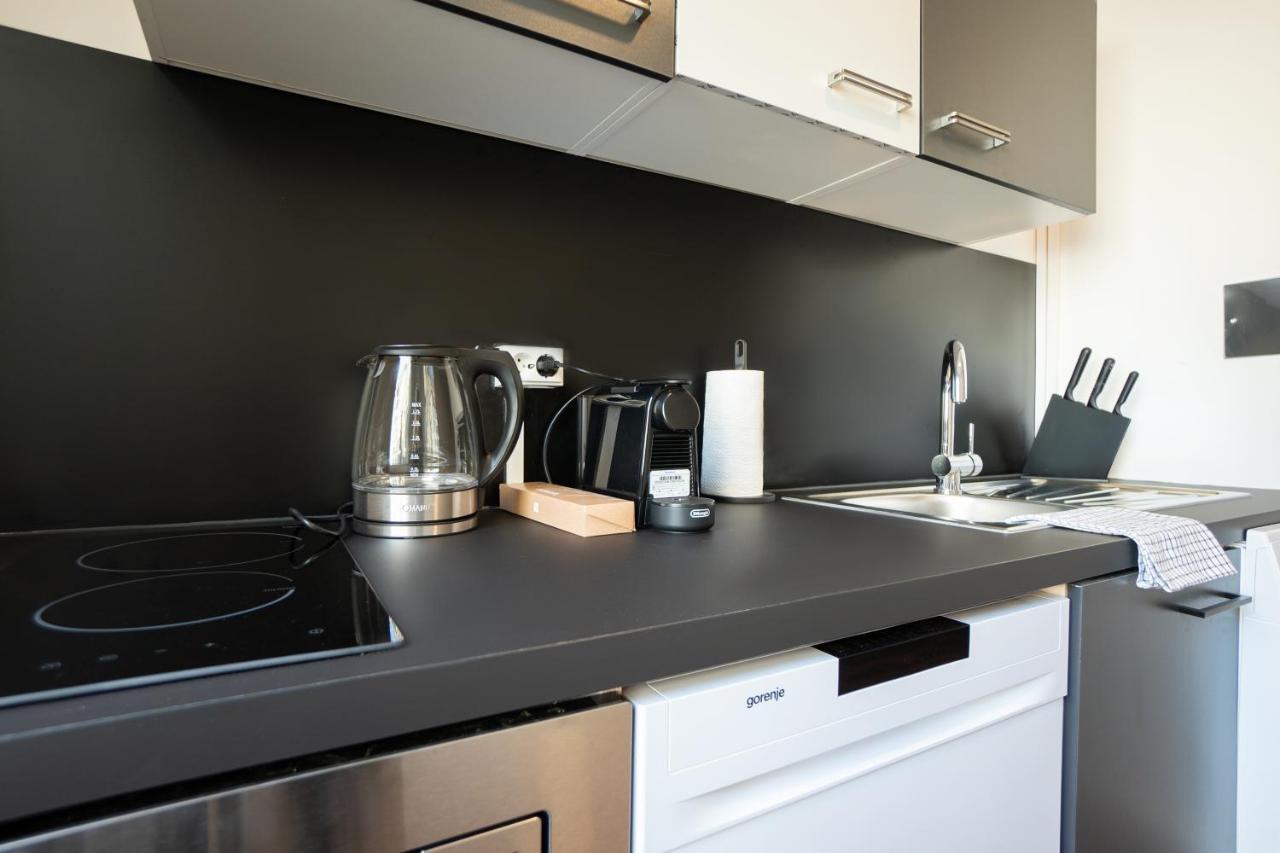 A Spacious 3-Bedroom Apartment With King-Size Beds Is Located Within 5 Minute'S Walk From The Prater Wien Exterior foto