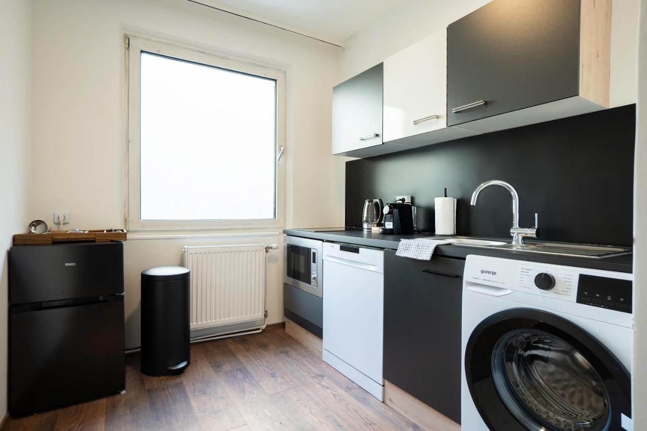 A Spacious 3-Bedroom Apartment With King-Size Beds Is Located Within 5 Minute'S Walk From The Prater Wien Exterior foto
